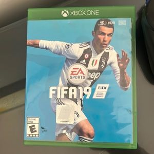 Xbox one fifa19 game